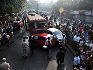 pune bus accid.